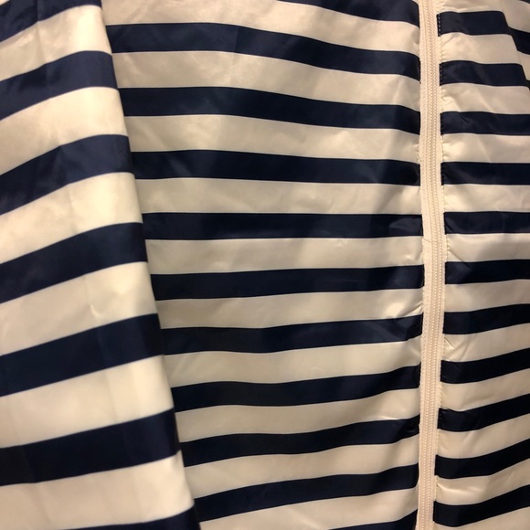 Price Drop! Lands’ End Women’s Ultra Light Down Reversible Jacket-NWT! - Picture 6 of 11